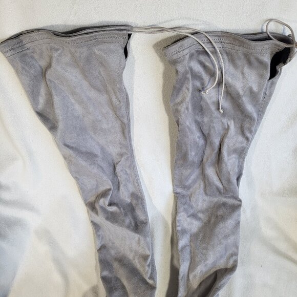 Tony Bianco | Silver Suede Over-the-Knee Boots - Size 10 - Picture 4 of 12